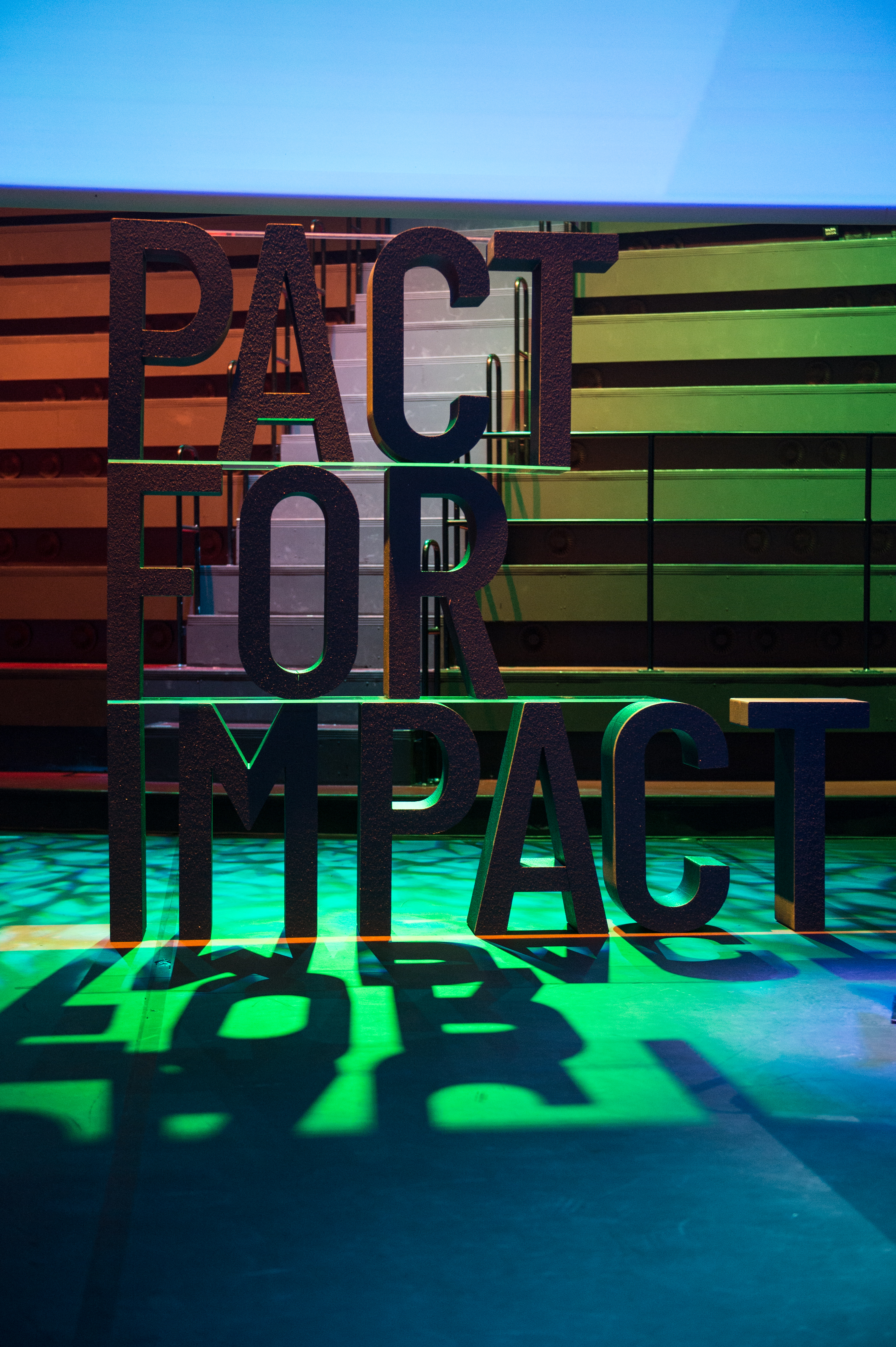 Find the photos and videos of the first Pact for Impact Summit - Paris 2019